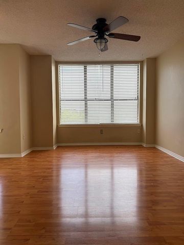 2409 Leon ST 305, Austin, TX 78705