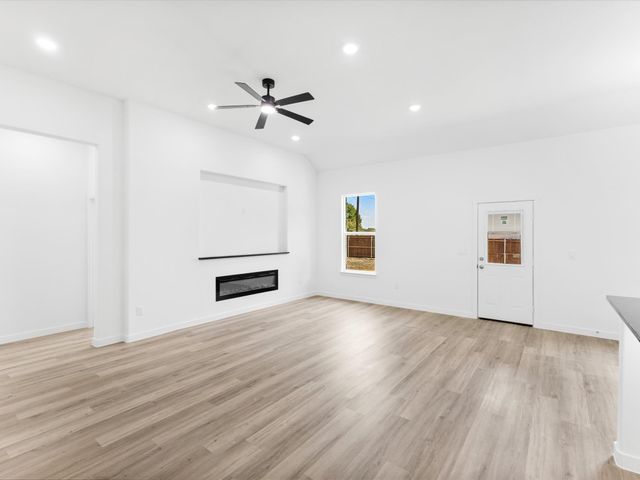 112 Miller Road, Kemp, TX 75143