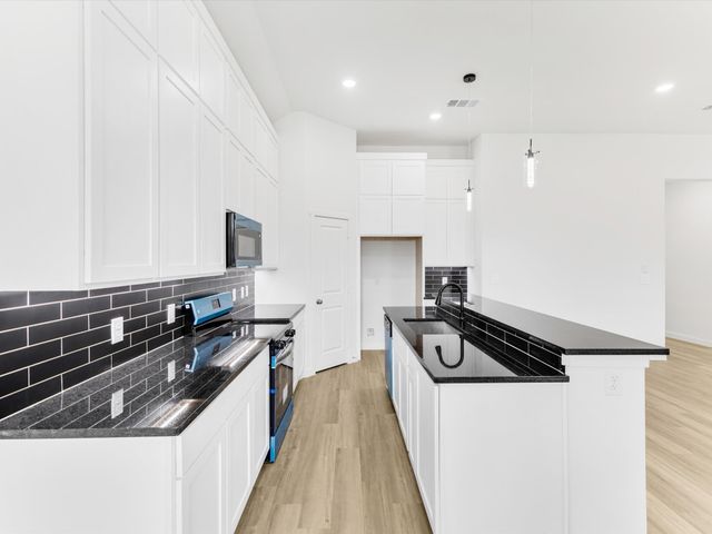 112 Miller Road, Kemp, TX 75143