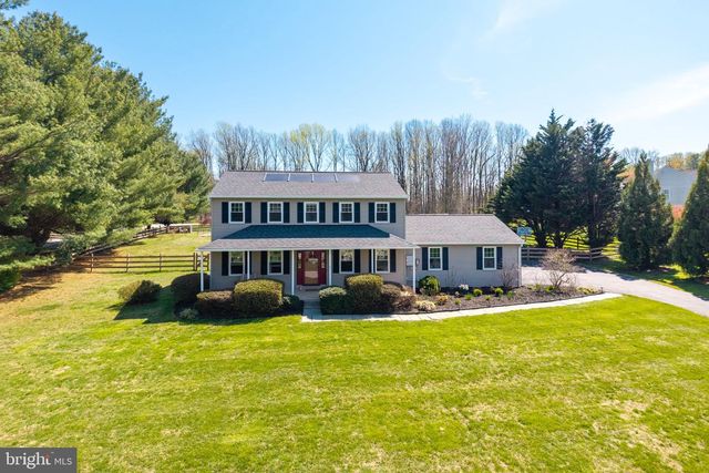 1 BOORS COVE LN, West Grove, PA 19390
