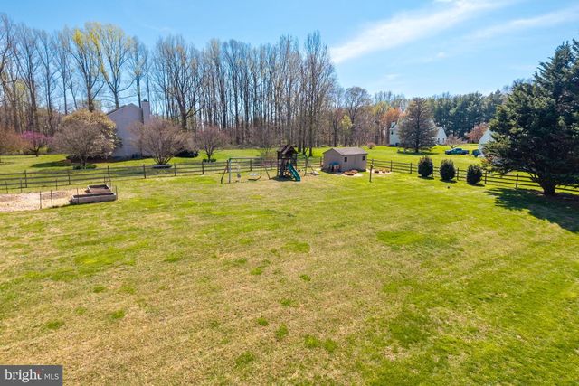 1 BOORS COVE LN, West Grove, PA 19390