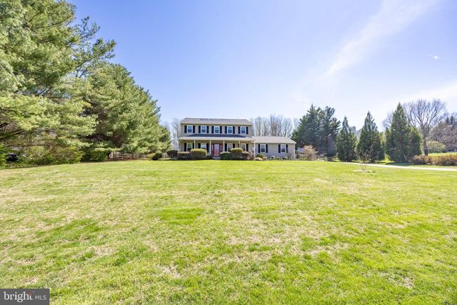 1 BOORS COVE LN, West Grove, PA 19390