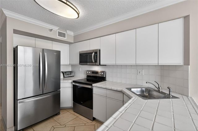 3530 Mystic Pointe Dr 2202, Aventura, FL 33180