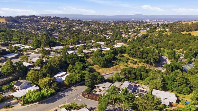 2203 Allegheny Way, San Mateo, CA 94402