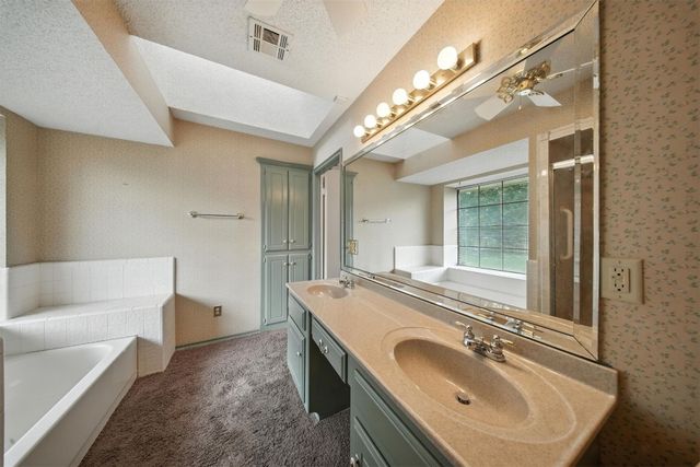 1513 WAR BIRD Drive, Norman, OK 73071
