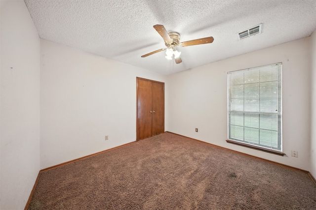 1513 WAR BIRD Drive, Norman, OK 73071
