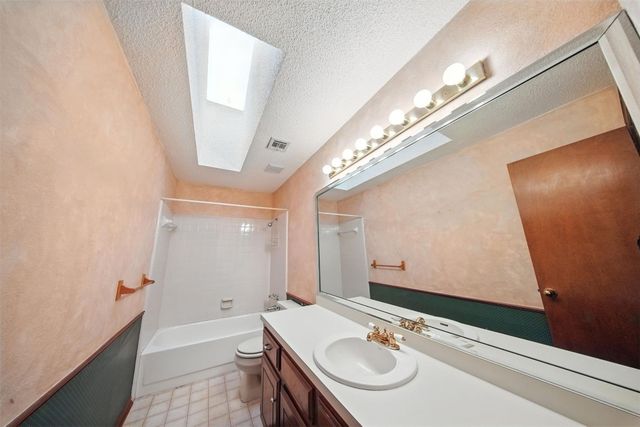 1513 WAR BIRD Drive, Norman, OK 73071