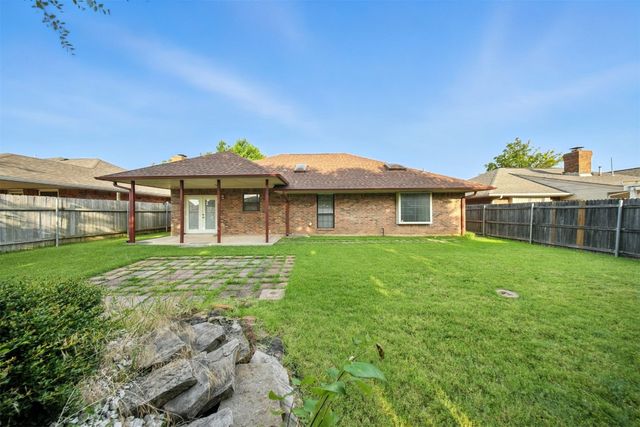 1513 WAR BIRD Drive, Norman, OK 73071