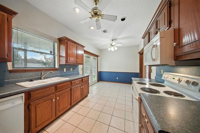 1513 WAR BIRD Drive, Norman, OK 73071