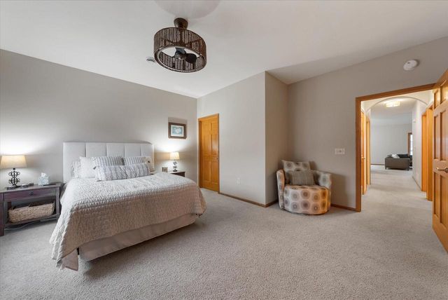 1655 New Port Vista DRIVE, Grafton, WI 53024