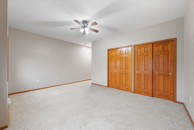 1655 New Port Vista DRIVE, Grafton, WI 53024