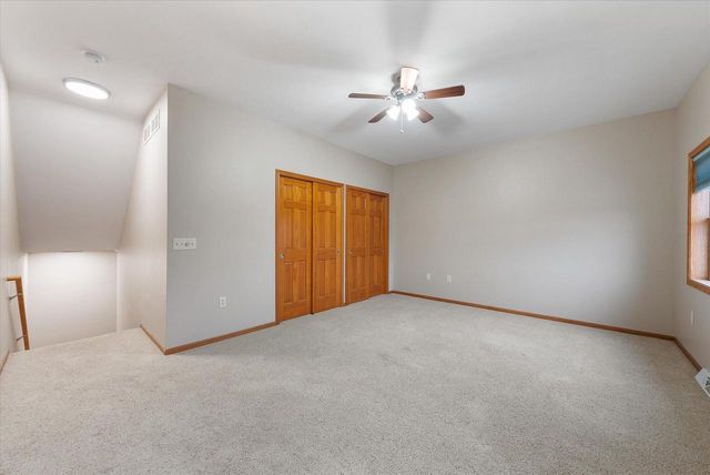 1655 New Port Vista DRIVE, Grafton, WI 53024