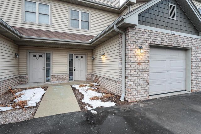 1655 New Port Vista DRIVE, Grafton, WI 53024