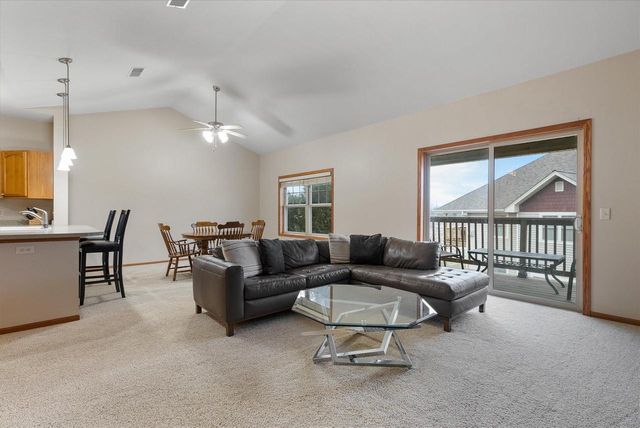 1655 New Port Vista DRIVE, Grafton, WI 53024