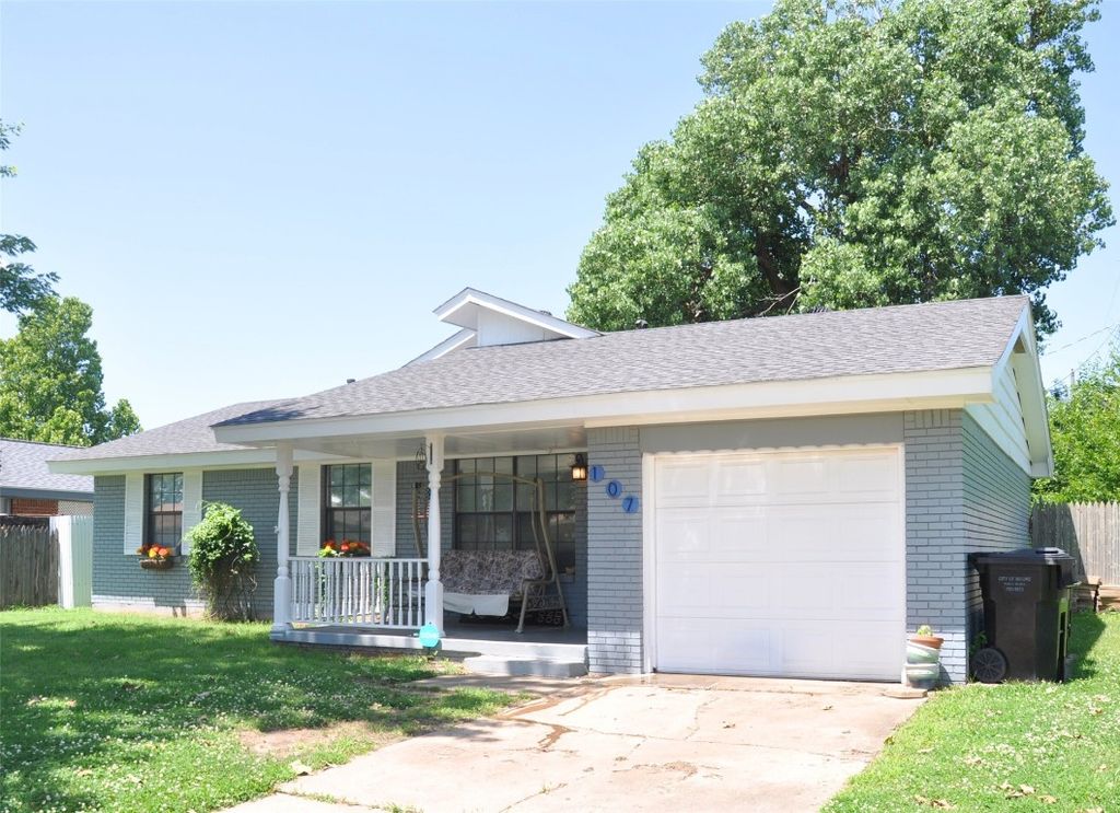 107 N Norman Avenue, Moore, OK 73160