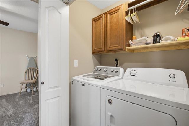 5374 N Rock Spring St, Bel Aire, KS 67226