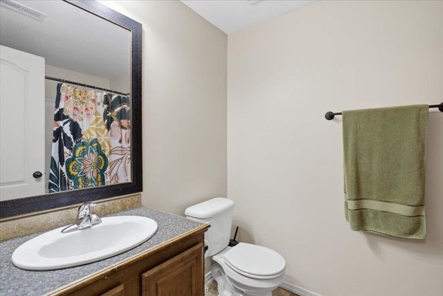 5374 N Rock Spring St, Bel Aire, KS 67226