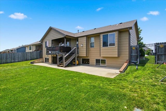5374 N Rock Spring St, Bel Aire, KS 67226