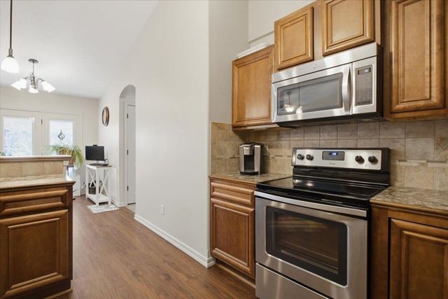 5374 N Rock Spring St, Bel Aire, KS 67226