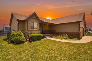 5374 N Rock Spring St, Bel Aire, KS 67226
