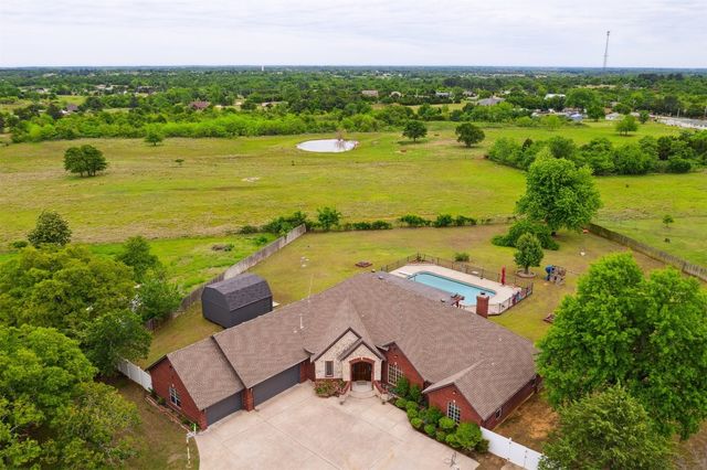 19416 Cardinal Creek Drive, Harrah, OK 73045