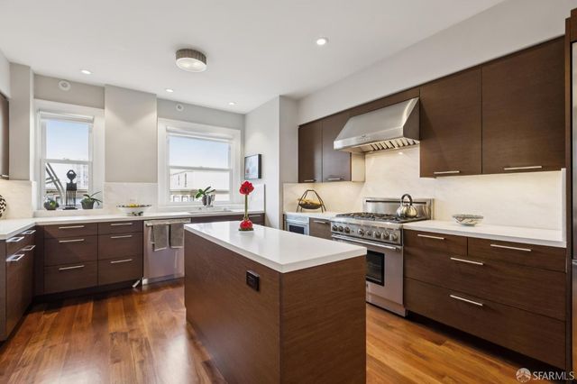 1100 Sacramento Street 302, San Francisco, CA 94108