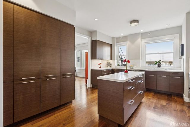 1100 Sacramento Street 302, San Francisco, CA 94108