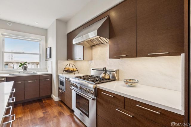 1100 Sacramento Street 302, San Francisco, CA 94108