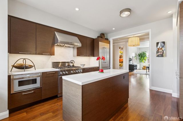 1100 Sacramento Street 302, San Francisco, CA 94108