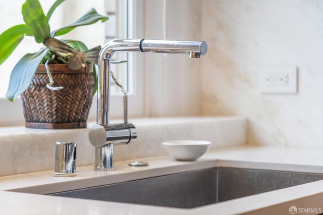 1100 Sacramento Street 302, San Francisco, CA 94108