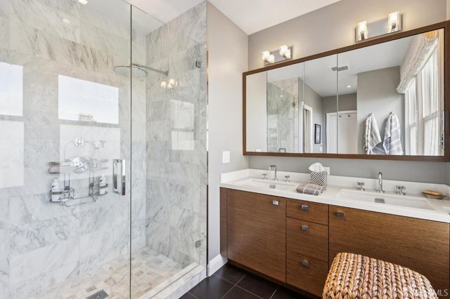 1100 Sacramento Street 302, San Francisco, CA 94108