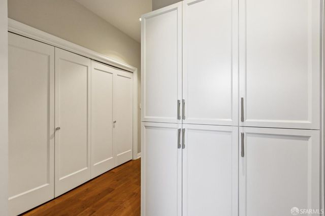 1100 Sacramento Street 302, San Francisco, CA 94108