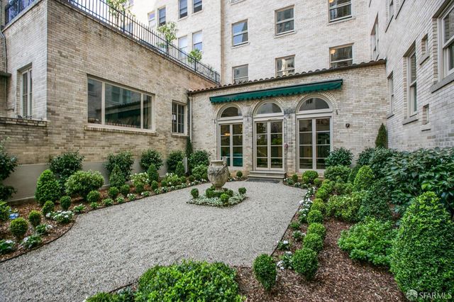 1100 Sacramento Street 302, San Francisco, CA 94108