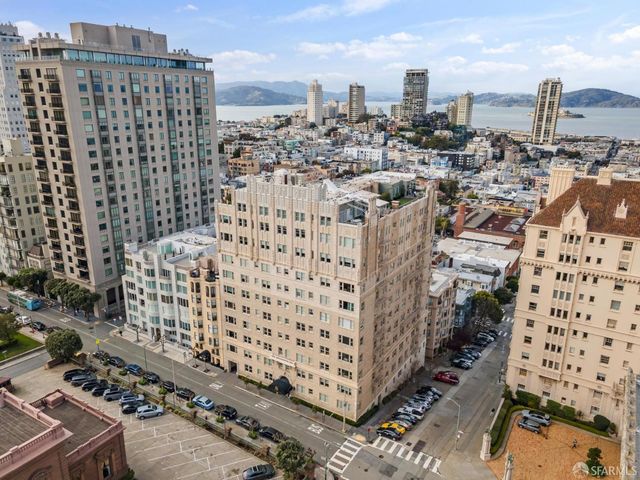 1100 Sacramento Street 302, San Francisco, CA 94108