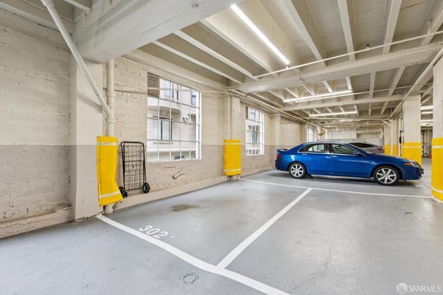 1100 Sacramento Street 302, San Francisco, CA 94108