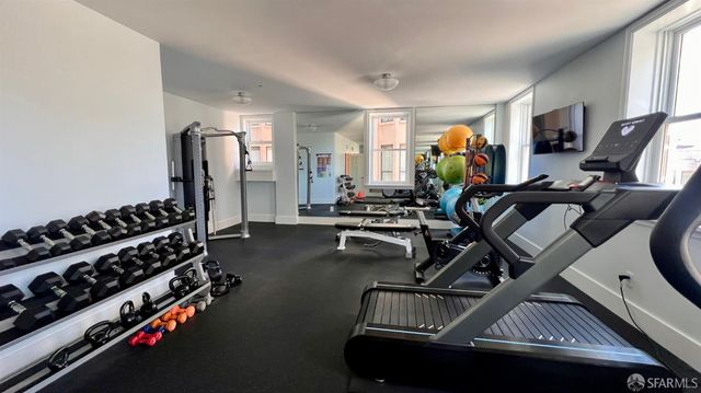 1100 Sacramento Street 302, San Francisco, CA 94108