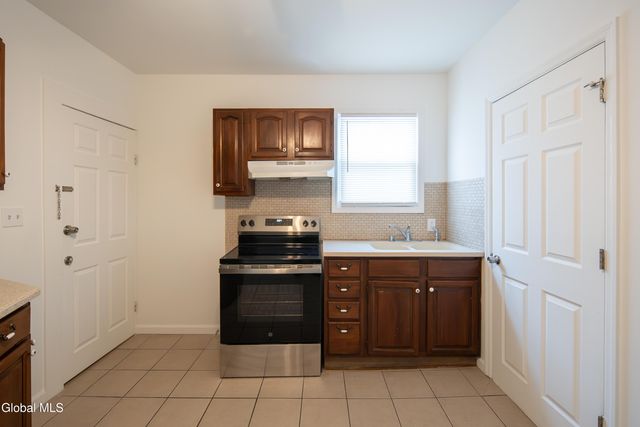 27 Lansing Street, Cohoes, NY 12047