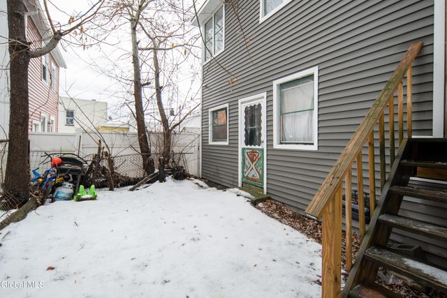 27 Lansing Street, Cohoes, NY 12047