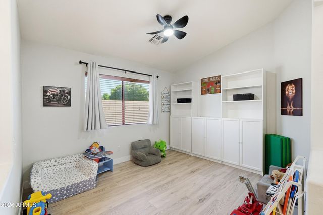 8711 E NIDO Avenue, Mesa, AZ 85209