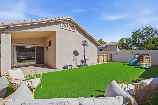 8711 E NIDO Avenue, Mesa, AZ 85209