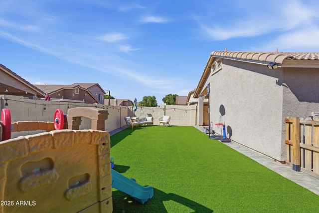 8711 E NIDO Avenue, Mesa, AZ 85209