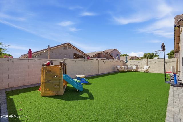 8711 E NIDO Avenue, Mesa, AZ 85209