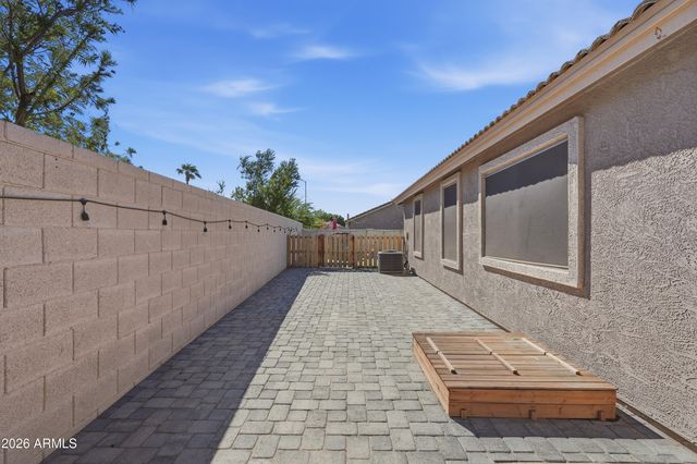 8711 E NIDO Avenue, Mesa, AZ 85209