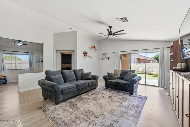8711 E NIDO Avenue, Mesa, AZ 85209