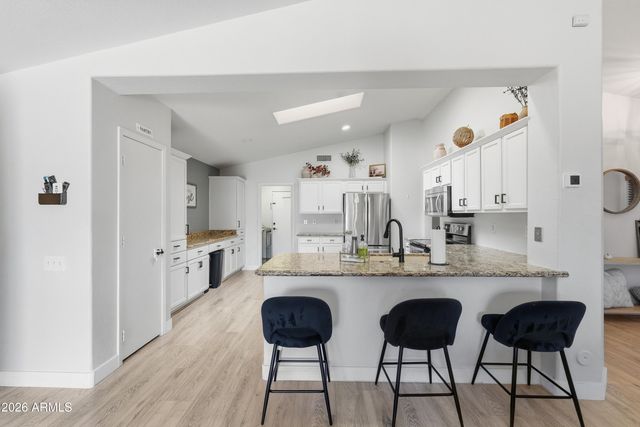 8711 E NIDO Avenue, Mesa, AZ 85209