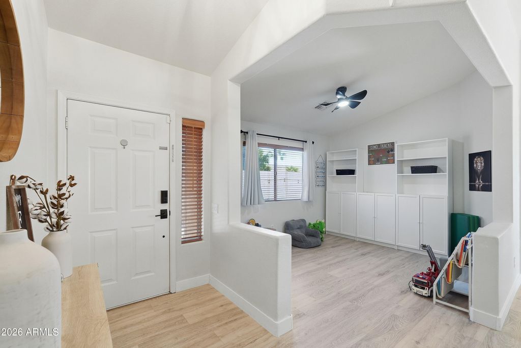 8711 E NIDO Avenue, Mesa, AZ 85209 — photo 3