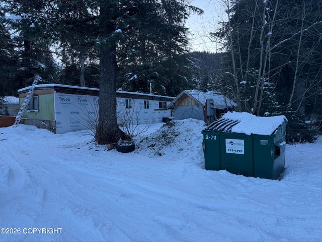 13714 Leslie Place, Seward, AK 99664