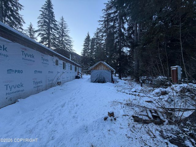 13714 Leslie Place, Seward, AK 99664