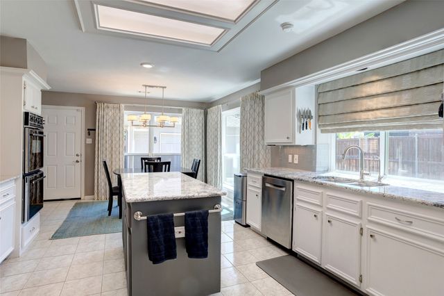 2218 Ridgecrest Trail, Carrollton, TX 75007