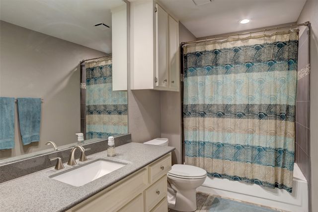 2218 Ridgecrest Trail, Carrollton, TX 75007